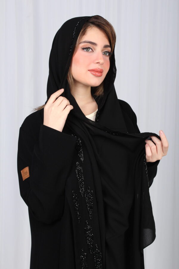 ⁦عباية كلوش شك تيجان وخرز اسود⁩ - الصورة ⁦6⁩