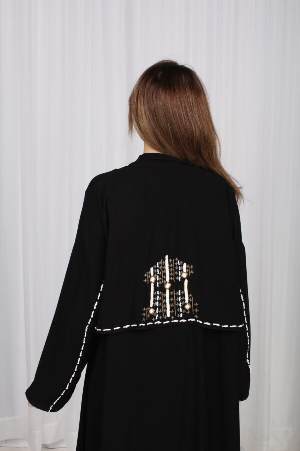 ⁦عباية بشك رمادي خلفي محدد من الاكتاف بشكل مخفي⁩ - الصورة ⁦9⁩