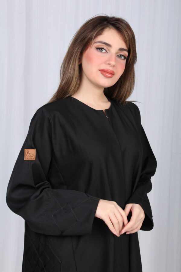 ⁦عباية ريش اسود و قيطان من اجناب⁩ - الصورة ⁦11⁩