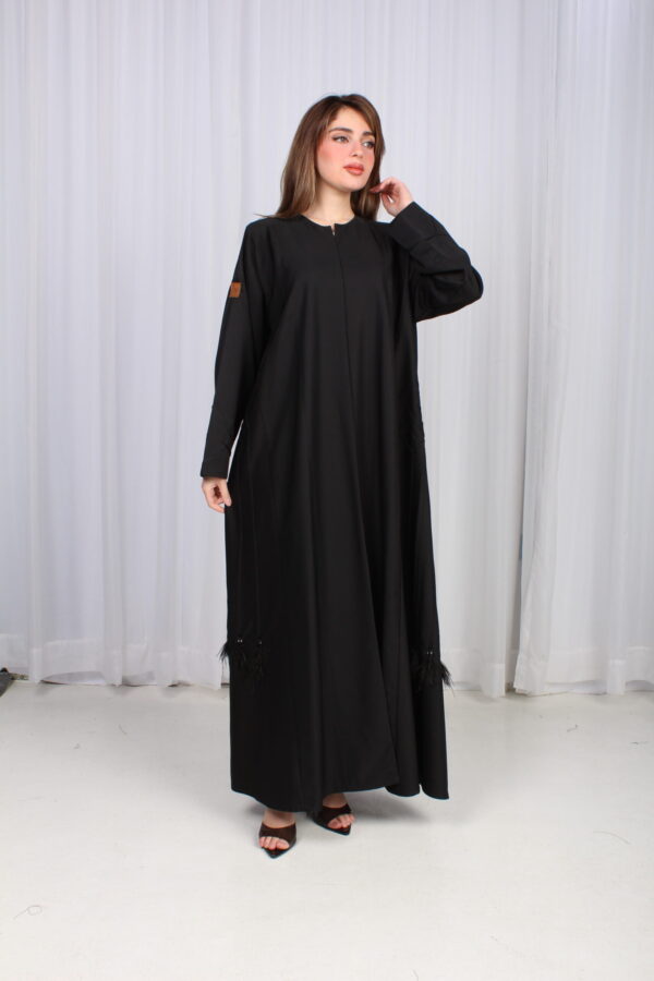 ⁦عباية ريش اسود و قيطان من اجناب⁩ - الصورة ⁦9⁩