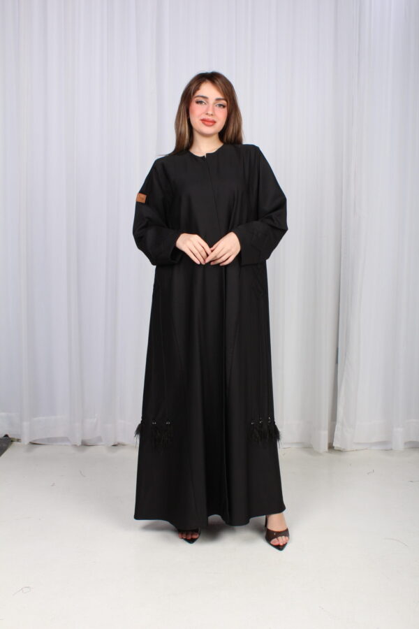 ⁦عباية ريش اسود و قيطان من اجناب⁩ - الصورة ⁦8⁩