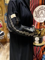 ⁦عبايه انترنت بكم مفصول وتطريز بذهبي⁩ - الصورة ⁦5⁩