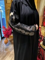 ⁦عبايه انترنت بكم مفصول وتطريز بذهبي⁩ - الصورة ⁦4⁩