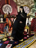 ⁦عبايه انترنت بكم مفصول وتطريز بذهبي⁩ - الصورة ⁦3⁩