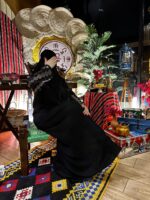 ⁦عبايه انترنت بكم مفصول وتطريز بذهبي⁩ - الصورة ⁦2⁩