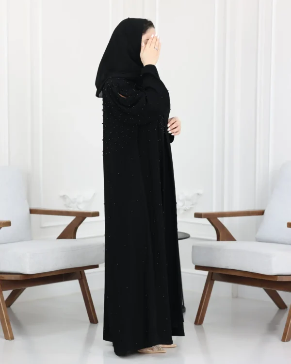 ⁦عباية لوسين باللؤلؤ الأسود⁩ - الصورة ⁦3⁩