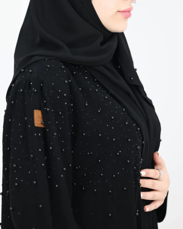 ⁦عباية لوسين باللؤلؤ الأسود⁩ - الصورة ⁦8⁩