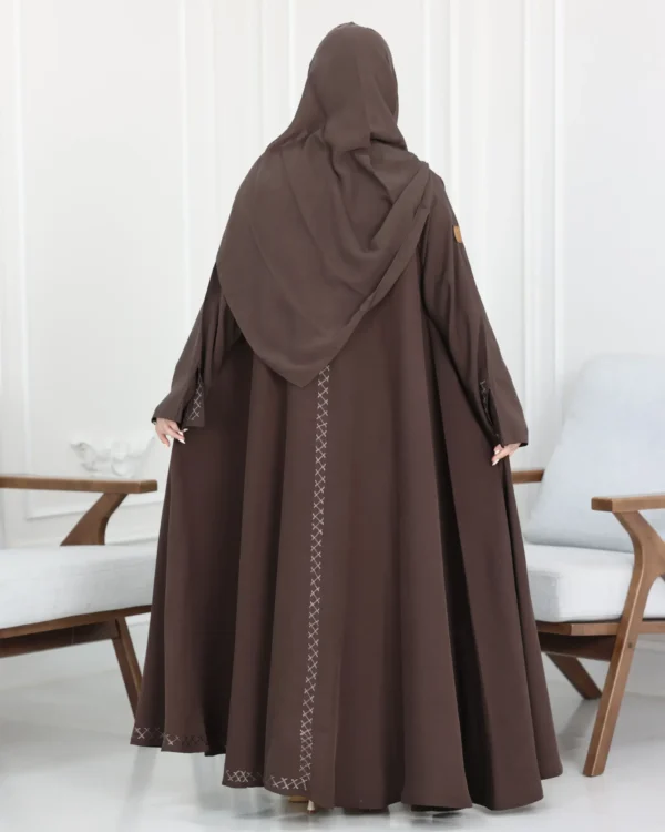 ⁦عباية آية كلوش جملي بتطريز شك مخفي⁩ - الصورة ⁦5⁩