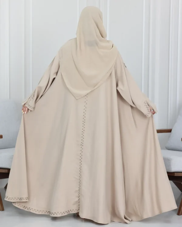 ⁦عباية كلوش اية بيج بتطريز شك مخفي⁩ - الصورة ⁦2⁩