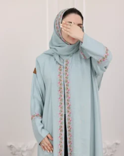 عباية تيفاني كلوش بقماش باربي بتطريز لون بنك