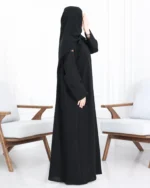 ⁦عباية رنا اسود ناعمة بكسرة من الخلف⁩ - الصورة ⁦5⁩