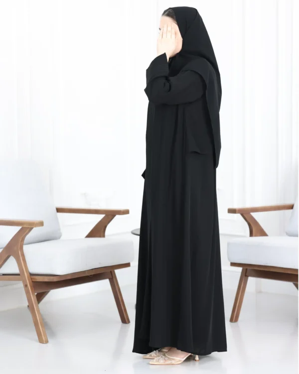 ⁦عباية رنا اسود ناعمة بكسرة من الخلف⁩ - الصورة ⁦6⁩