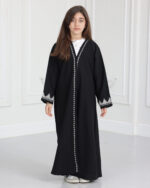 ⁦عباية بنات بتطريز اري بلون الابيض⁩ - الصورة ⁦4⁩