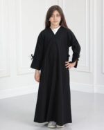 ⁦عباية بناتي فيونكة بلون اسود⁩ - الصورة ⁦5⁩