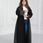 عباية بناتي مندمجة بجاكار خطوط ابيض