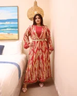 ⁦جلابية خليجية حمراء فخمة بشك ترتر⁩ - الصورة ⁦2⁩