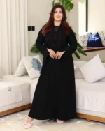 ⁦عباية سدن مطرزة بالاسود مع فصوص 0886⁩ - الصورة ⁦5⁩