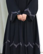 ⁦عباية دبل كلوش مطرزة بنحاسي على اكمام و اسفل 0895⁩ - الصورة ⁦2⁩