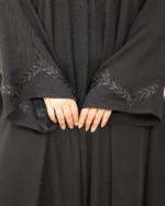 ⁦كلوش دبل بتطريز اسود على اكمام و اسفل 0896⁩ - الصورة ⁦2⁩
