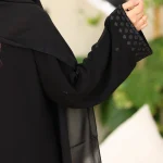 عباية جودة كريب مطرزه بشك أسود