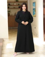 عباية بليزر اسود من امام قصة موج
