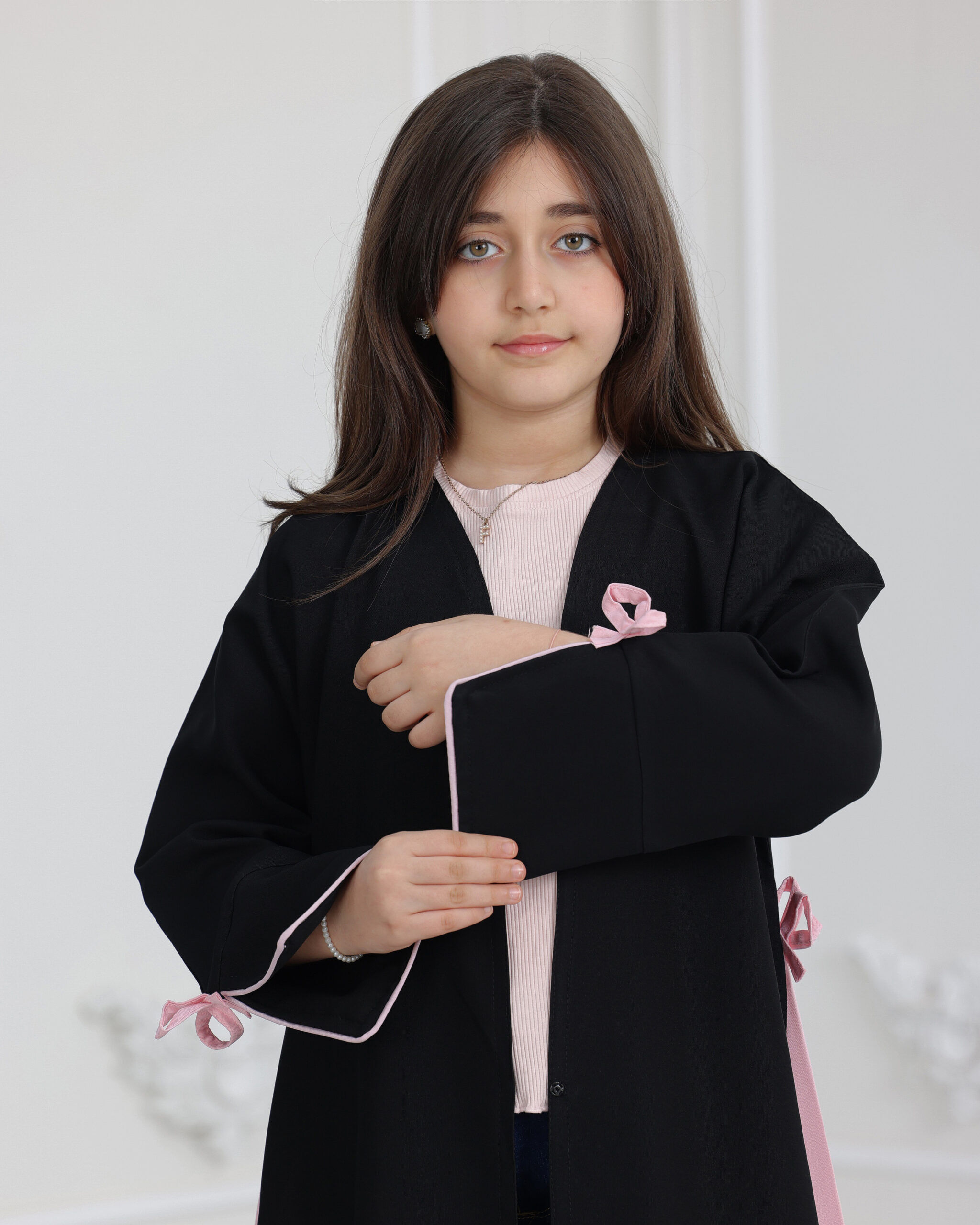 عبايات بنات